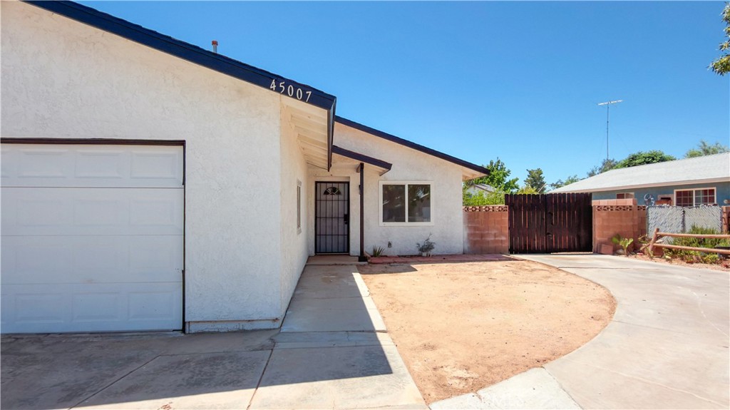 Residential Lease in Lancaster 3