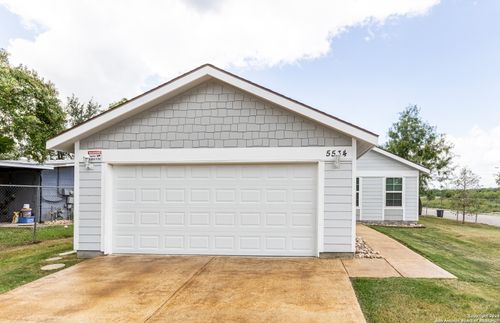 5534 Painted Horse St, San Antonio, TX, 78242-2715 | Card Image