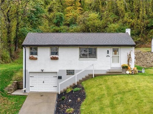 1116 Aurora Dr, Pittsburgh, PA, 15236-3658 | Card Image