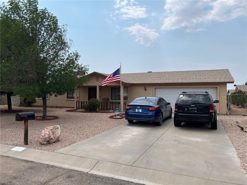 6510 Nielsen Way, Golden Valley, AZ, 86413-9400 | Card Image