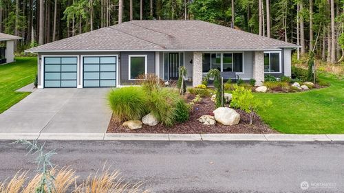 5481 Wood Duck Loop, Blaine, WA, 98230-5733 | Card Image