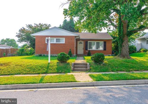 8615 Midi Ave, PARKVILLE, MD, 21234-4038 | Card Image
