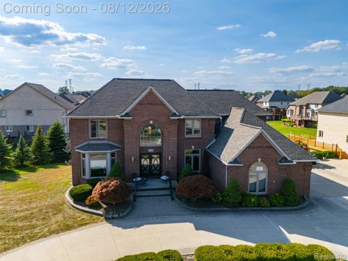 49501 Sandra Dr, Shelby Twp, MI, 48315-3536 | Card Image