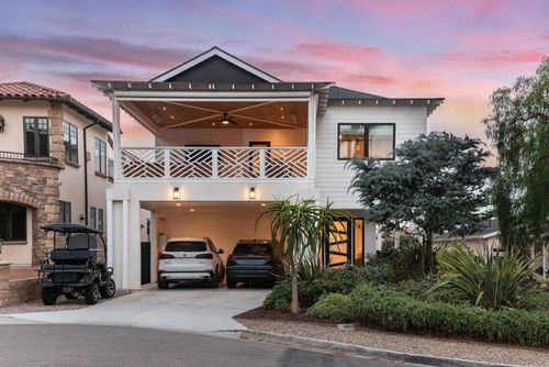 1041 Van Nuys St, San Diego, CA, 92109-1208 | Card Image