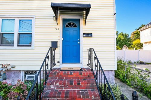 125 Field St, New Bedford, MA, 02740-1260 | Card Image