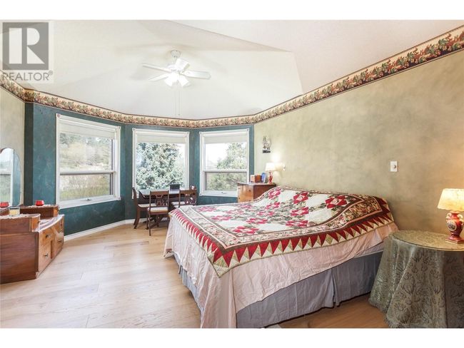 6655 Cosens Bay Rd, House other with 7 bedrooms, 5 bathrooms and 8 parking in Coldstream BC | Image 30