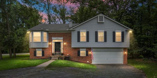 1501 Kings Crown Ct, Wixom, MI, 48393-1630 | Card Image