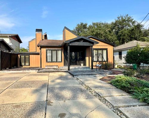 1604 Maple St, Morgan City, LA, 70380-1210 | Card Image