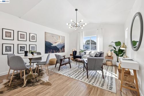 917 Channing Way, Berkeley, CA, 94710-2315 | Card Image