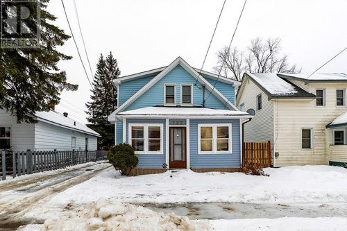 197 St George St, Sudbury, ON, P3C2W9 | Card Image