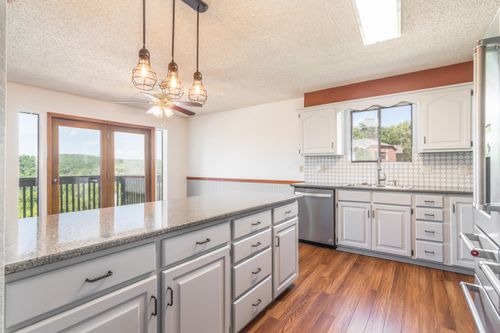 190-150 Sunken Forest Dr, Forsyth, MO, 65653-8121 | Card Image