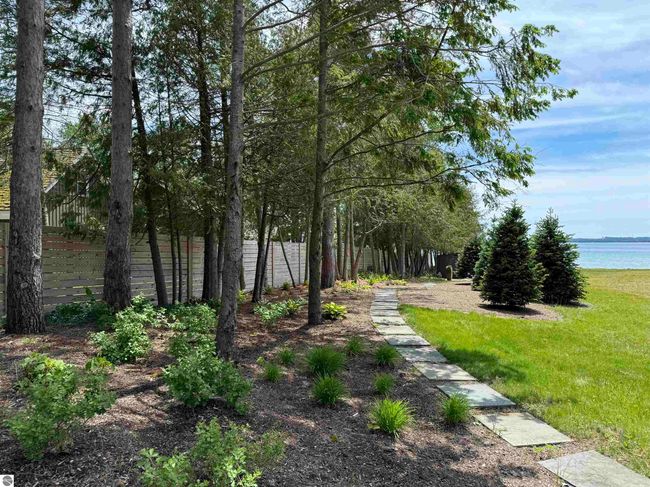 12639 N Northport Point Rd, Home with 0 bedrooms, 0 bathrooms and null parking in Northport MI | Image 32