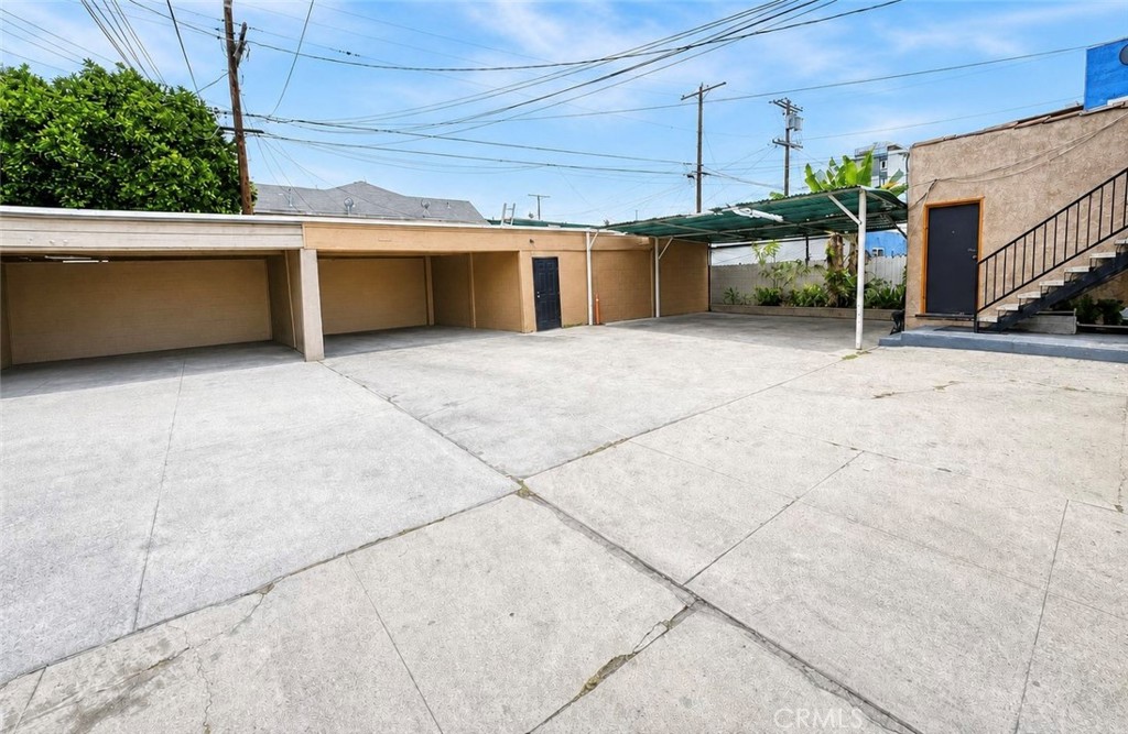 Residential Income in Los Angeles 5