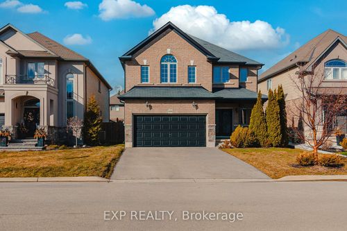 100 Garinger Cres, Binbrook, ON, L0R1C0 | Card Image