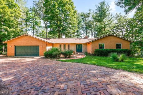 275 Pine Tree Dr Ne, Granville, OH, 43023 | Card Image
