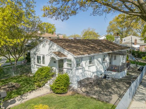 157-59 17th Avenue, New York, NY, 11357 | Card Image