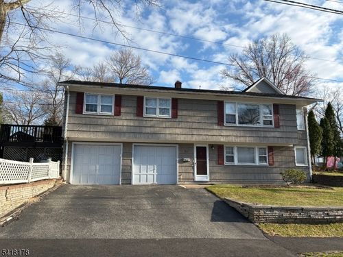 52 Oakwood Ave, Livingston, NJ, 07039-4143 | Card Image