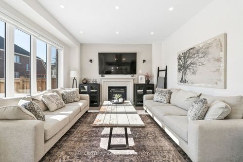 50 Dorothy Caine Cres, Keswick, ON, L4P0S6 | Card Image