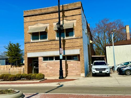 7610 Madison St, River Forest, IL, 60305-2132 | Card Image