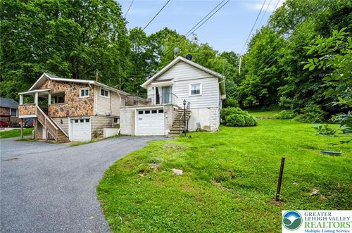 2242 Edgewood Ave, EASTON, PA, 18045-2258 | Card Image