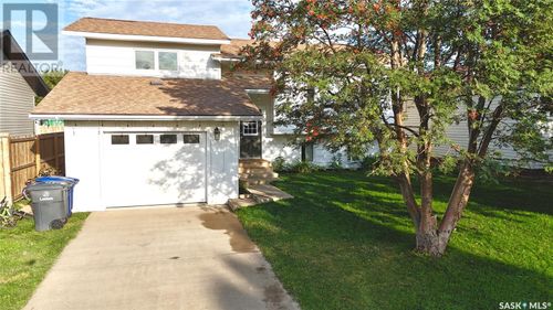 229 Hearn St, Outlook, SK, S0L2N0 | Card Image