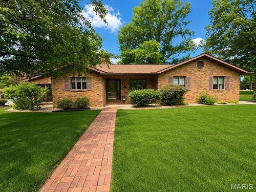 315 Pin Oak St, Trenton, IL, 62293-1759 | Card Image