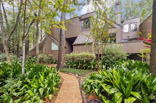 222 Litchfield Ln, Houston, TX, 77024-6028 | Card Image