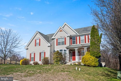 102 Haven Cir, Coatesville, PA, 19320-4690 | Card Image