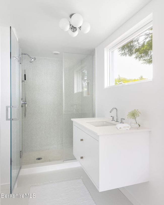 14 Sullivan Rd, House other with 3 bedrooms, 6 bathrooms and null parking in Sandisfield MA | Image 15