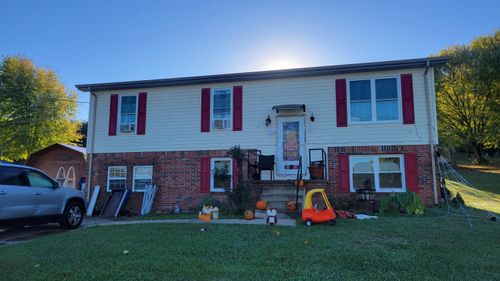 90 Birdie Ln, Mount Vernon, KY, 40456-8793 | Card Image