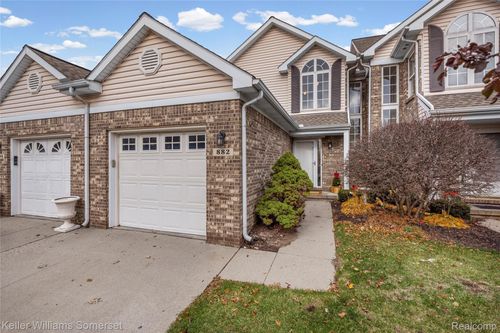 882 Natures Cove Ct, Wixom, MI, 48393-4580 | Card Image