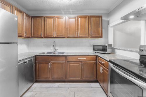 apt-123-3101 Highland Rd, Baton Rouge, LA, 70802-7853 | Card Image