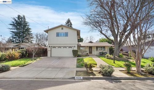1674 Kasba St, Concord, CA, 94518-3305 | Card Image