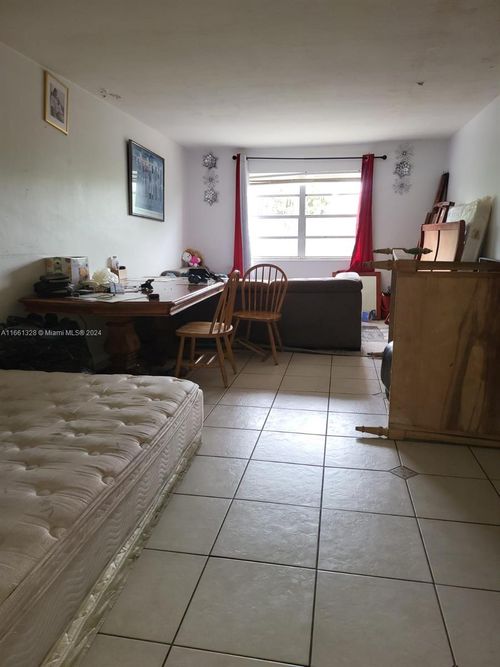 135023-1350 Ne 119th St, Miami, FL, 33161-6567 | Card Image
