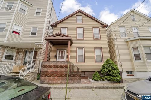 8 Lincoln Ave, Kearny, NJ, 07032-1114 | Card Image