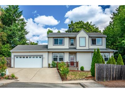 16240 Se Blooming Ln, House other with 3 bedrooms, 2 bathrooms and 2 parking in Clackamas OR | Image 1