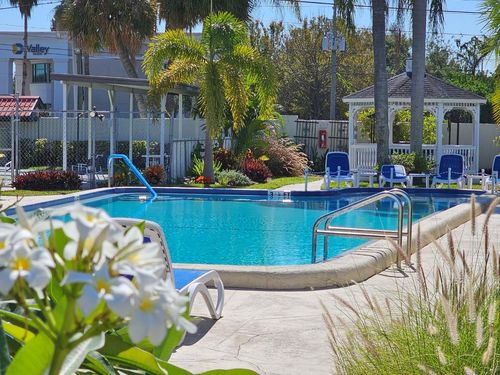 apt-105-1100 E Bay Dr, LARGO, FL, 33770-2548 | Card Image
