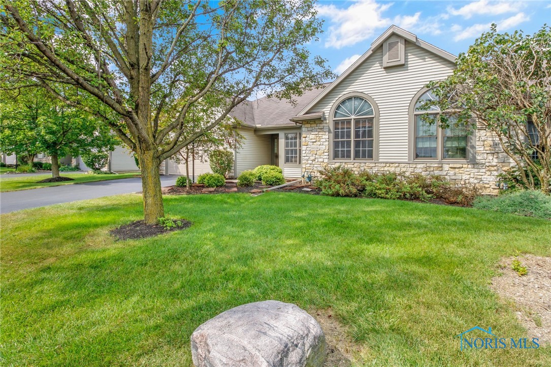 Dexter Falls Rd, Perrysburg, OH 43551