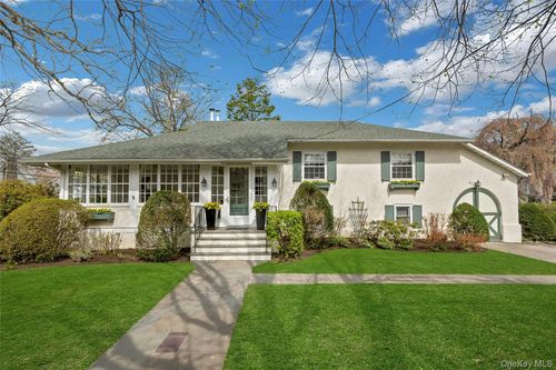 5 Witherbee Ave, Pelham, NY, 10803-2517 | Card Image