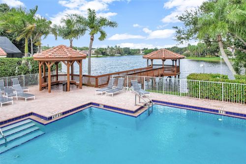 6386 Nw 78th Pl, Parkland, FL, 33067-2474 | Card Image
