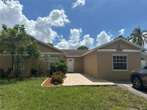 19551 Nw 57th Pl, Hialeah, FL, 33015-4922 | Card Image