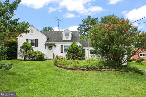 2060 Spring St, YORK, PA, 17408-1542 | Card Image
