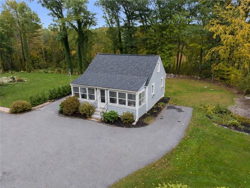 439 Farnum Pike, Smithfield, RI, 02917-1023 | Card Image