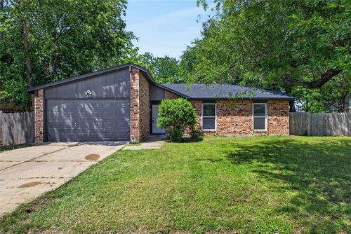 3221 Merrimac Dr, Forest Hill, TX, 76140-2501 | Card Image