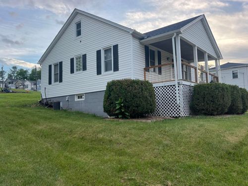 2106 Poplar St, STAUNTON, VA, 24401 | Card Image