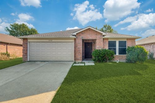 2705 Cedar Crest Dr, Little Elm, TX, 75068-5747 | Card Image