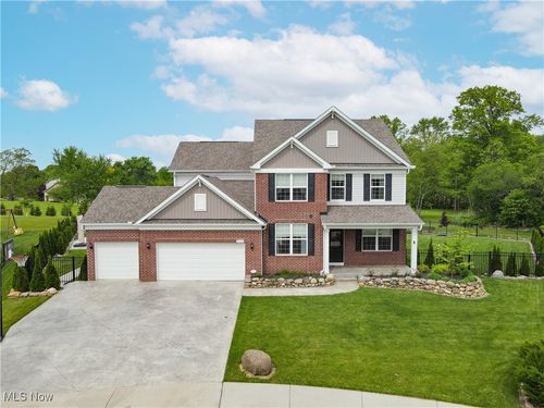 2562 Gianni Way, Richfield, OH, 44286-9268 | Card Image