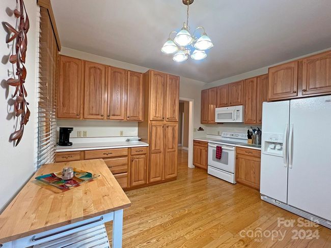 686 Fontana View Rd, House other with 4 bedrooms, 4 bathrooms and null parking in Bryson City NC | Image 12