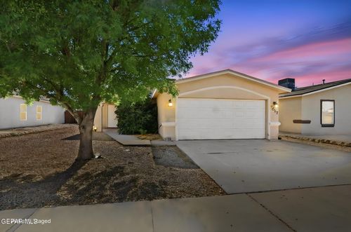 7017 Pandora St, El Paso, TX, 79904-3837 | Card Image