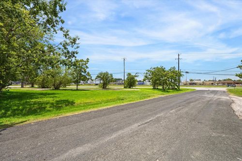 408 N Oak St, Texas City, TX, 77591-4512 | Card Image